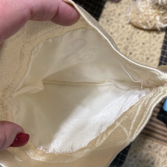 Jewelry Sash - Picture 3 of 3